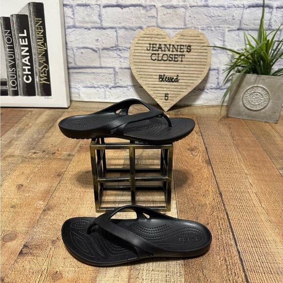 Crocs Kadee II Women's Flip-Flops - Picture 1 of 9